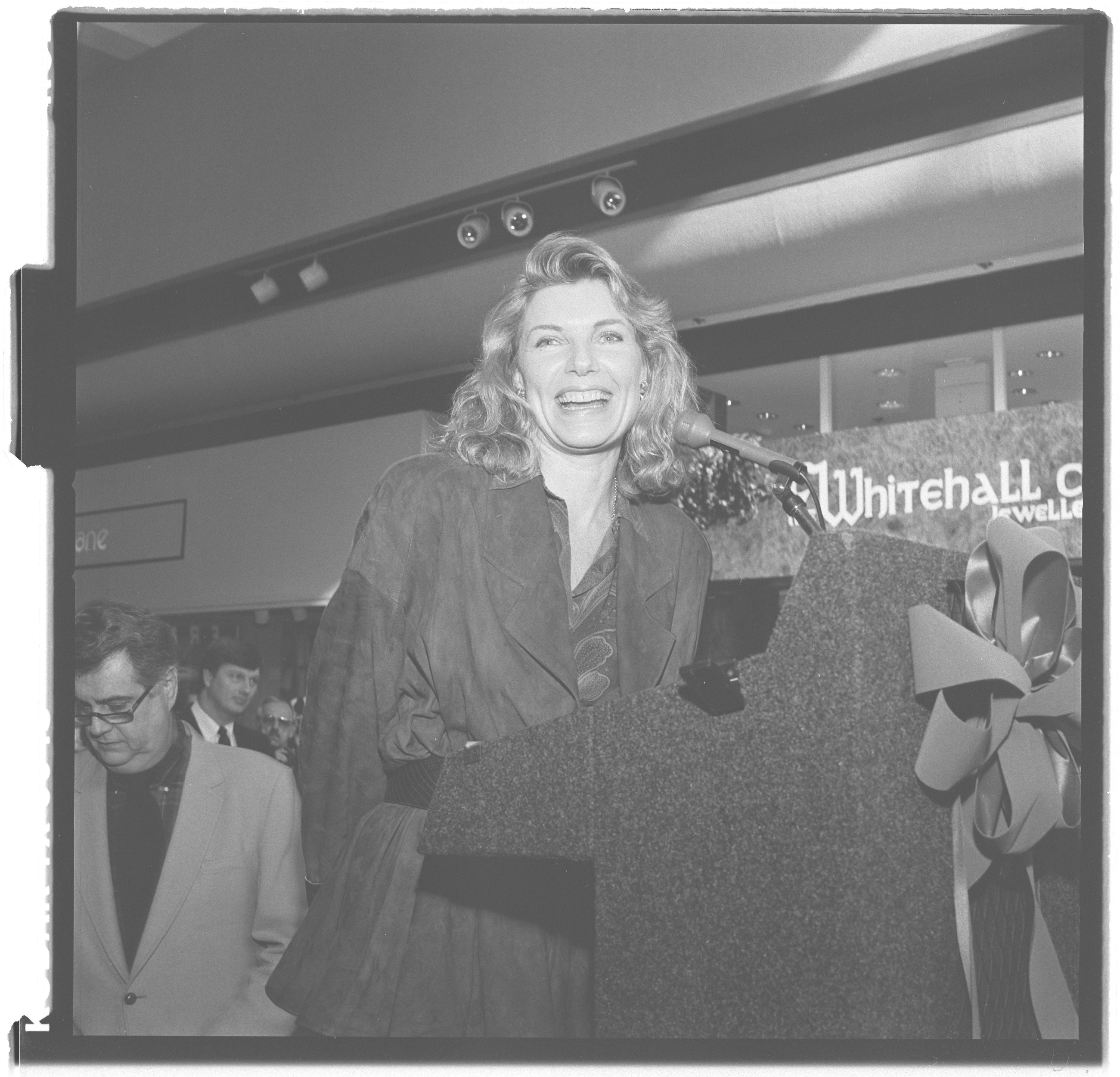 Photographs of Letizia Lewis Advertising for Adelson Hospice, image 07