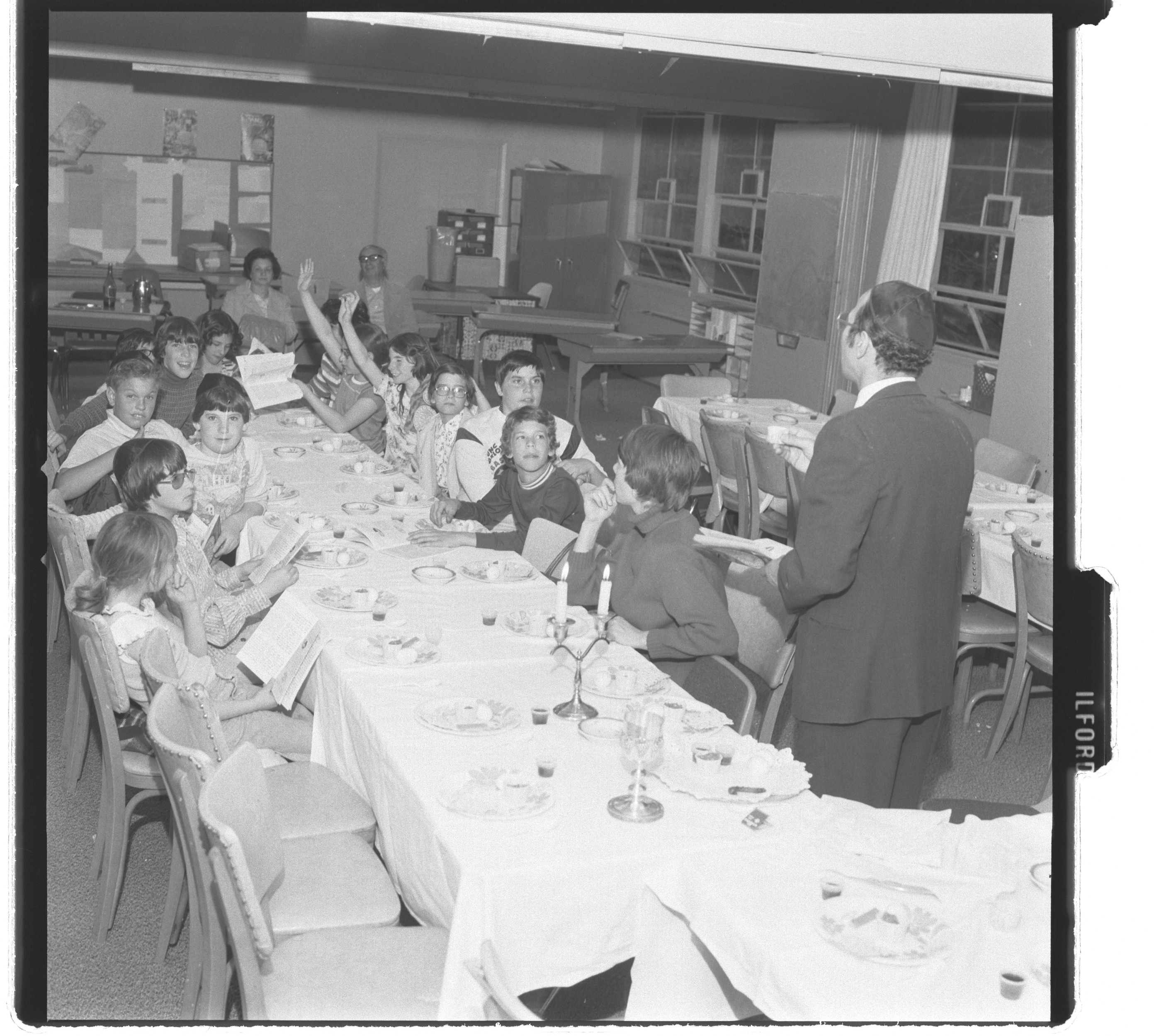 Photographs of Temple Beth Sholom, image 02