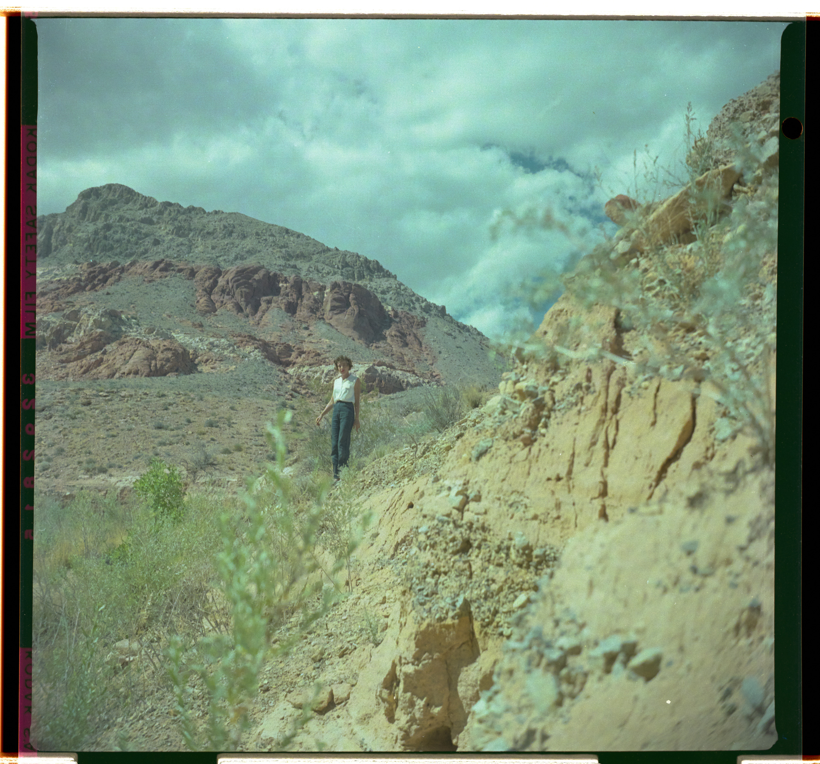 man000146-004